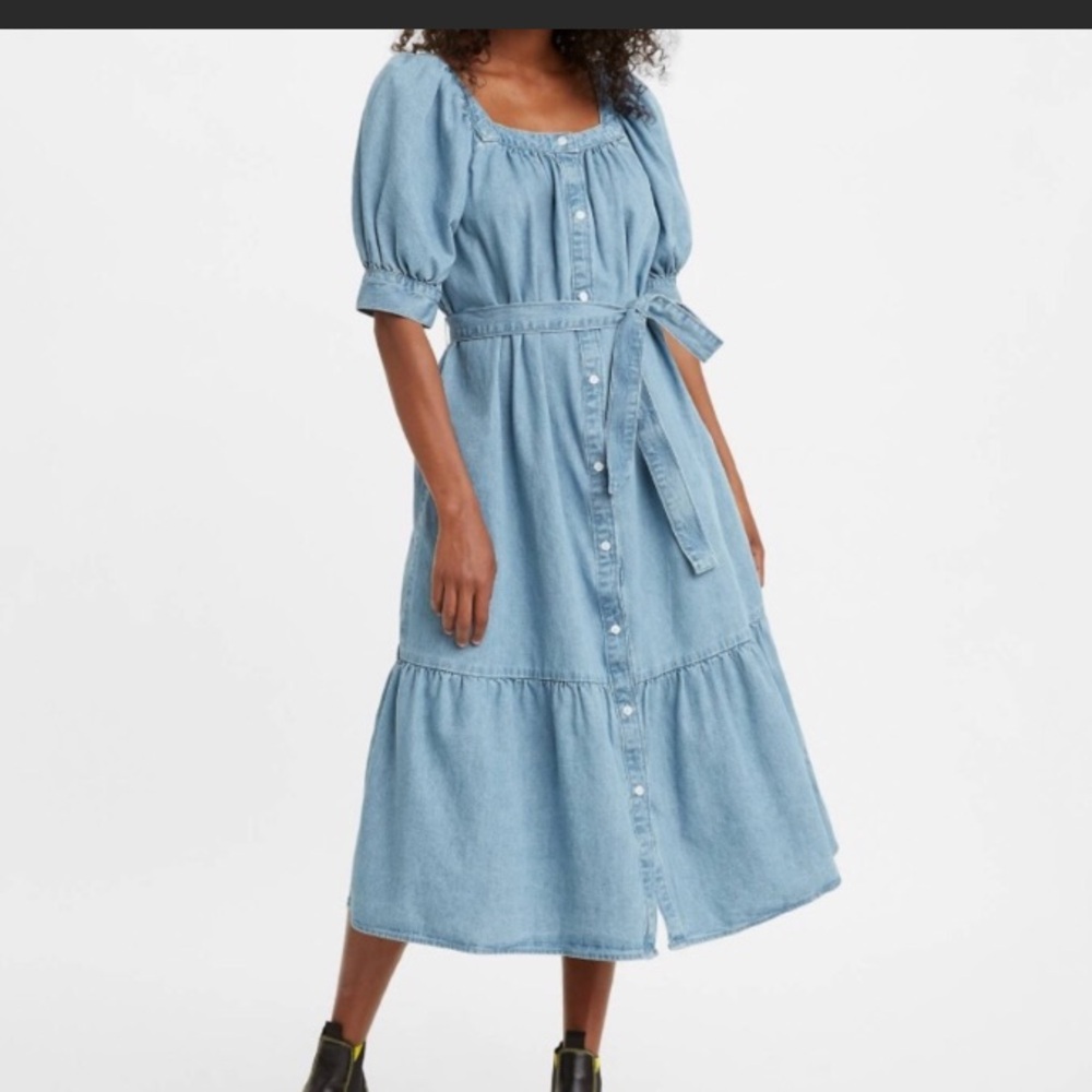 LEVIS women’s denim dress size M